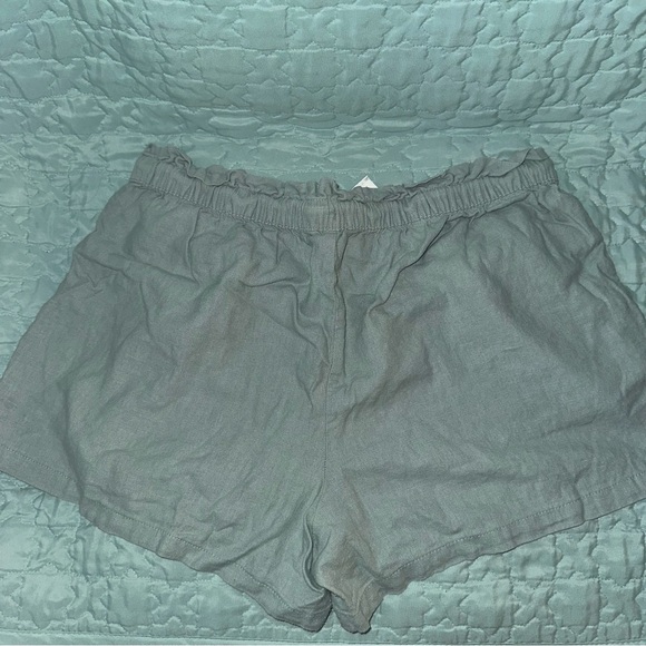 Stylish Gray Drawstring Shorts - Picture 2 of 2